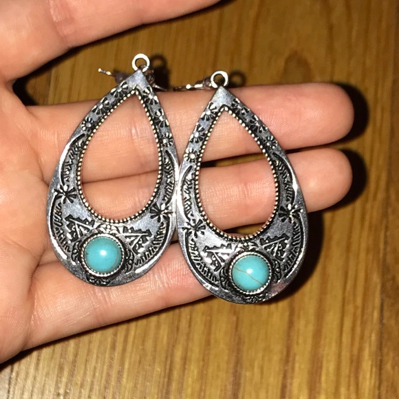Earrings ✨ - Picture 3 of 3